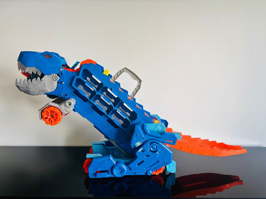 Hot Wheels T-Rex Transportador Gigante – Dinossauro com Pista