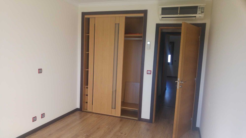Quarto Infantado Loures