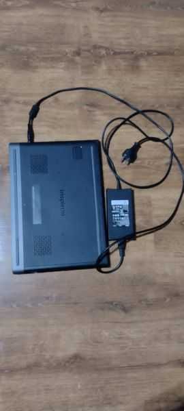 Sprzedam laptopa Dell