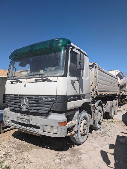 Samochód ciężarowy Mercedes-Benz 3240