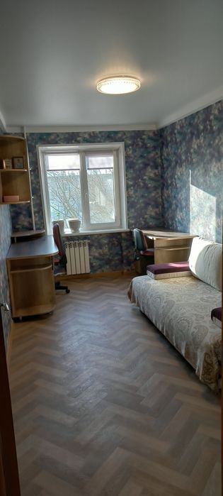 Продам 3-х кімнатну квартиру на Перемоги, 107