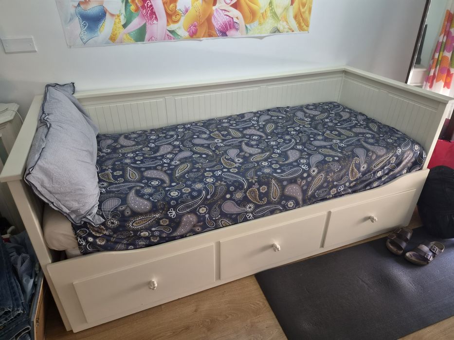 Cama criança em bom estado