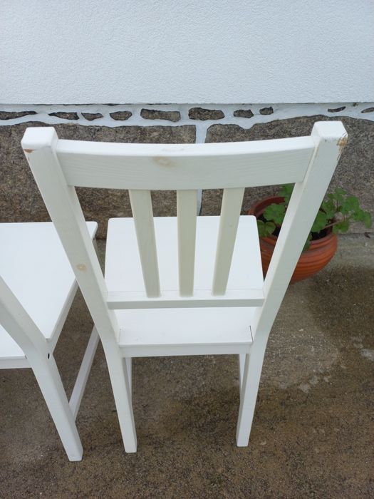 Cadeiras Ikea em pinho na cor branco