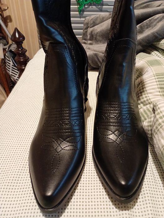 Botas lindas e com preço que cabe no seu bolso