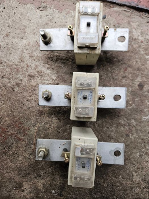 Трансформаторы тока 300/5