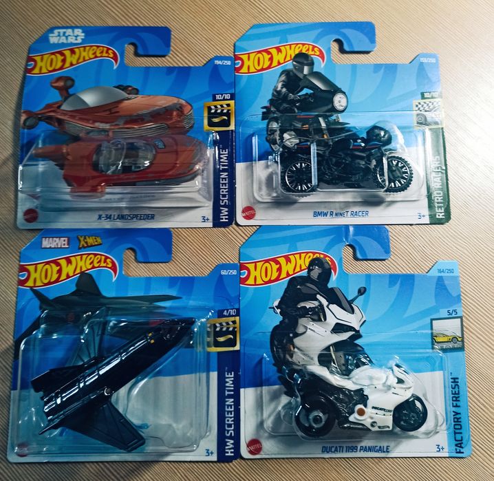 Hot wheels Porsche, skyline, jaguar, bmw, Ducati, volvo, max steel