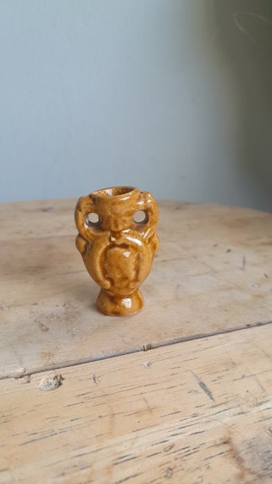 Porcelanowa figurka, wazonik