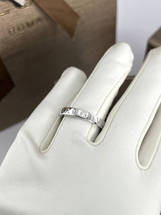 Золота Каблучка  BVLGARI Колекція B.Zero Оригінал з діамантом