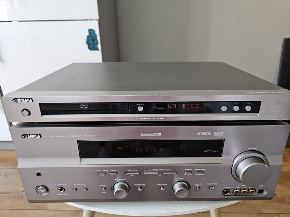 Ampliner Yamaha RX V657 i DVD S557