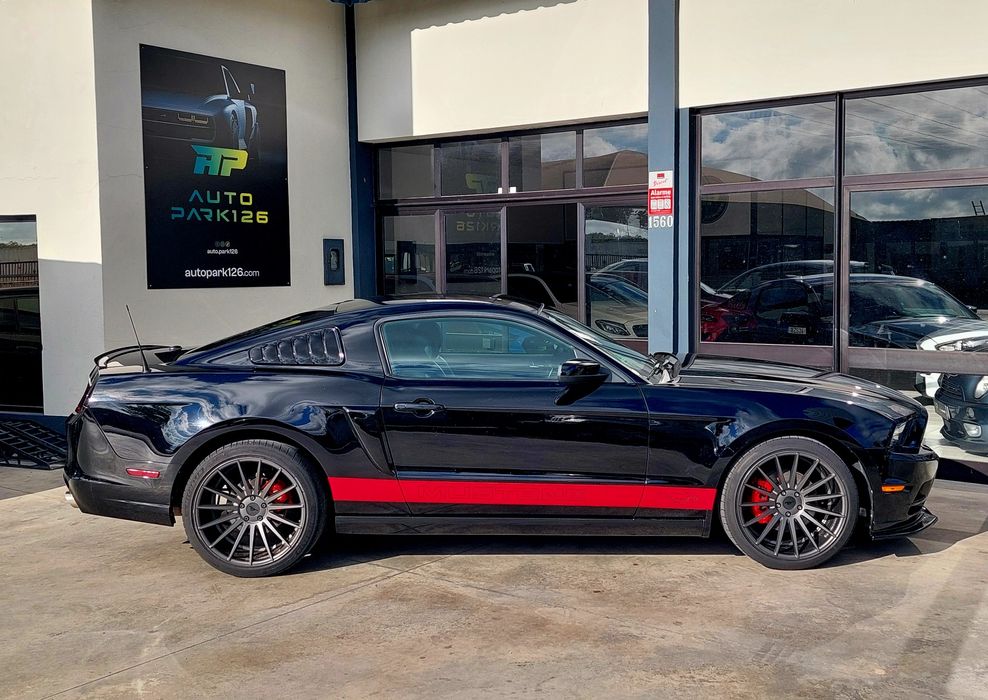 Ford Mustang 3.7 V6 Cx Manual 6v