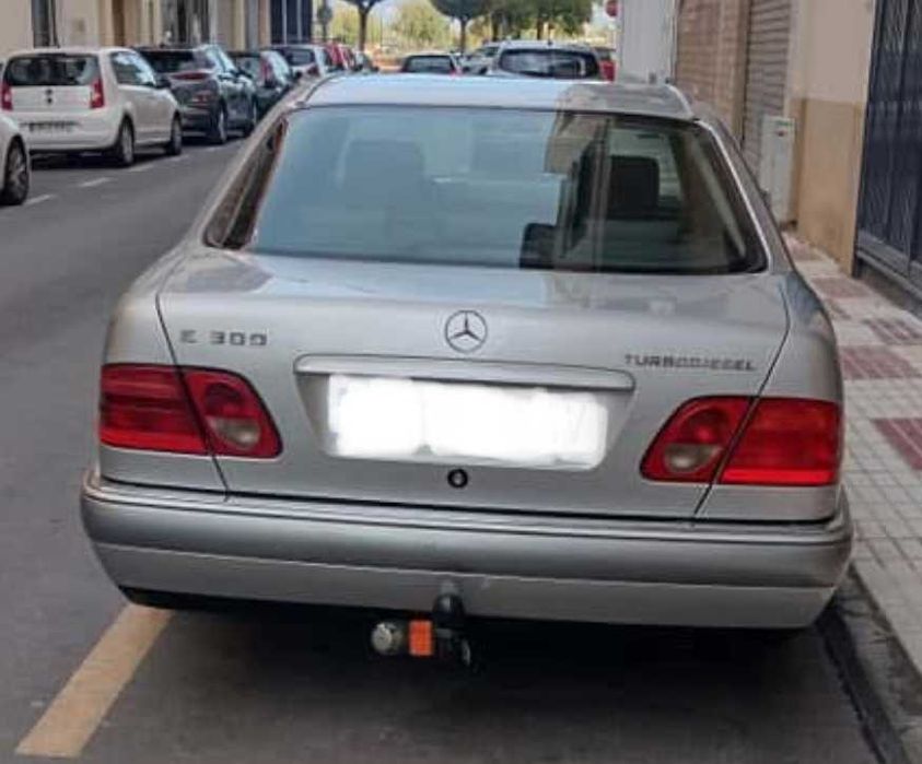 Mercedes Benz E300 turbo diesel
