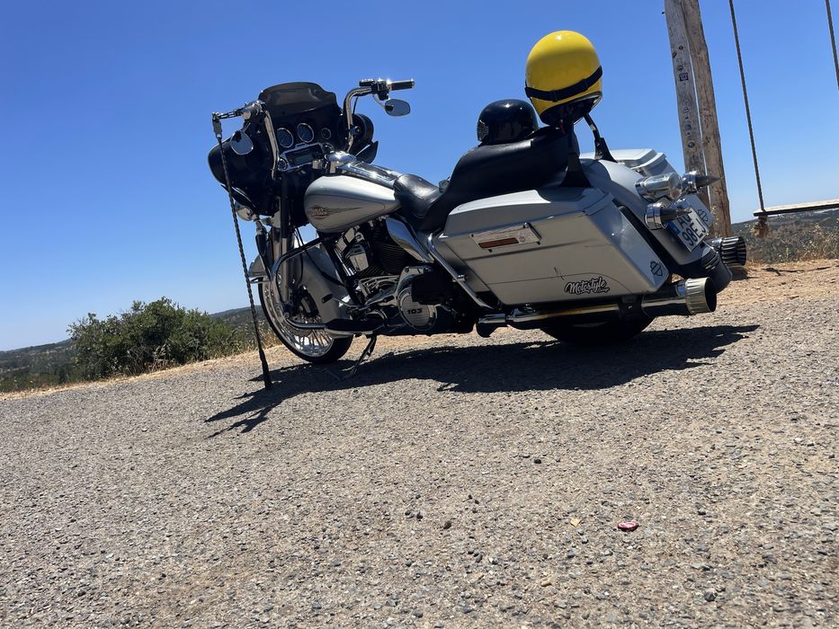 Harley eletra glide