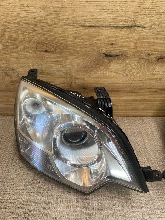 Lampy przedni Opel Antara bi xenon