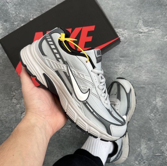 Чоловічі кросівки зимові  Nike intiator сірі Gore-tex