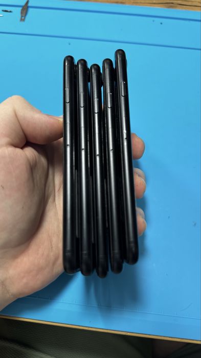 iPhone SE2 2020 icloud на зачастини