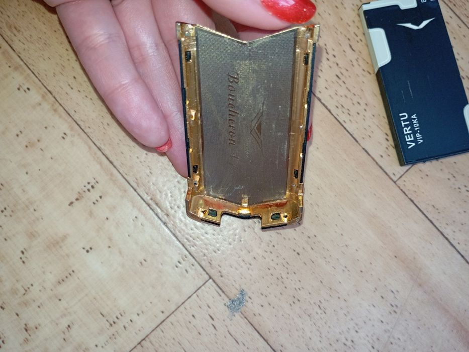 Мобільний телефон Vertu на запчастини