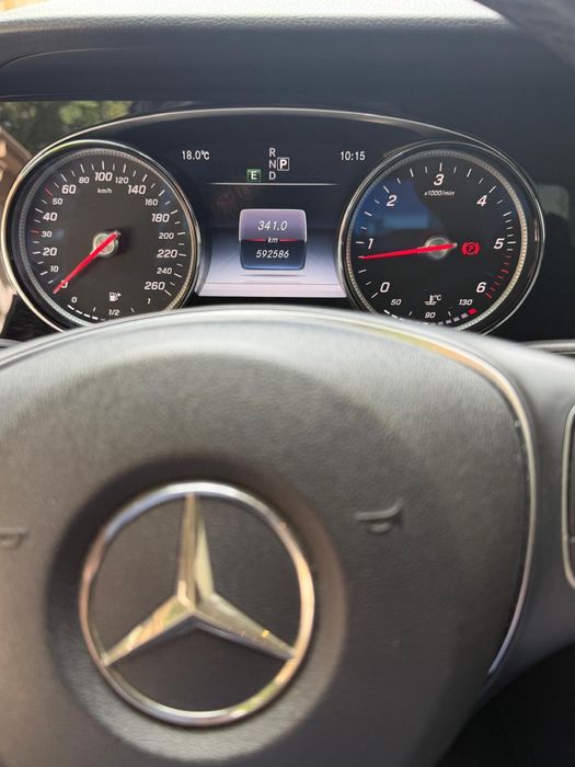 Mercedes-Benz E220D Avantgarde