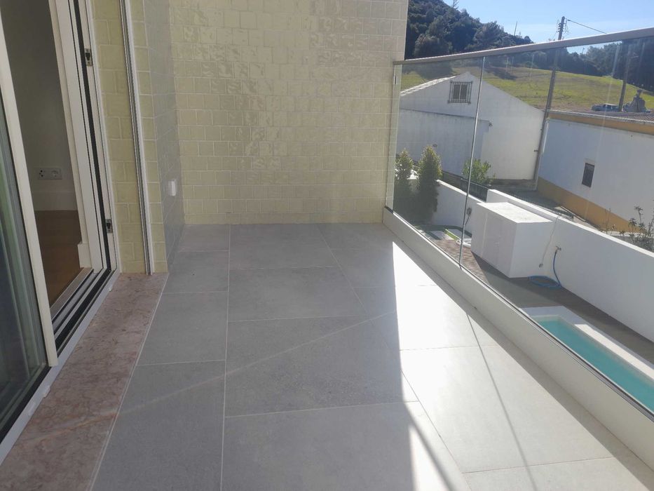 Moradia Nova T3 Sesimbra (castelo)