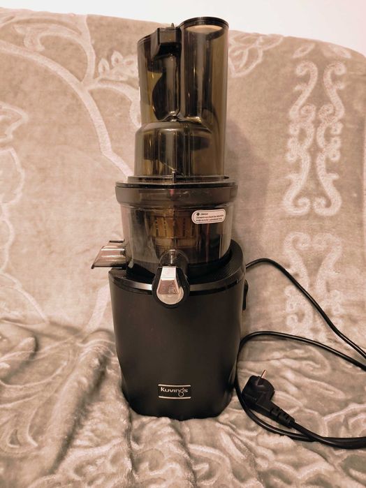 Wyciskarka Kuvings Revo 830