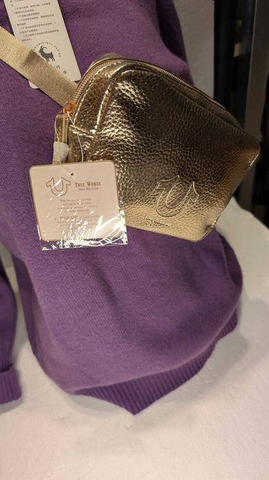 True Religion Rose Gold nerka crossbody new