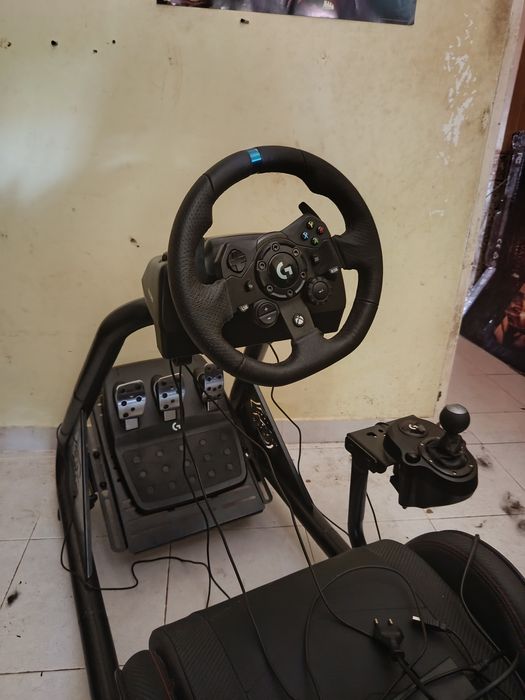Logitech g923 c/shifter