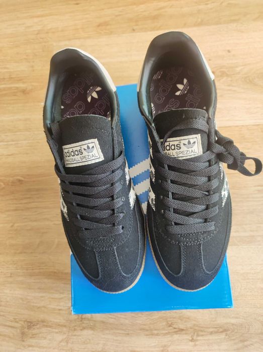Sapatilhas adidas novas