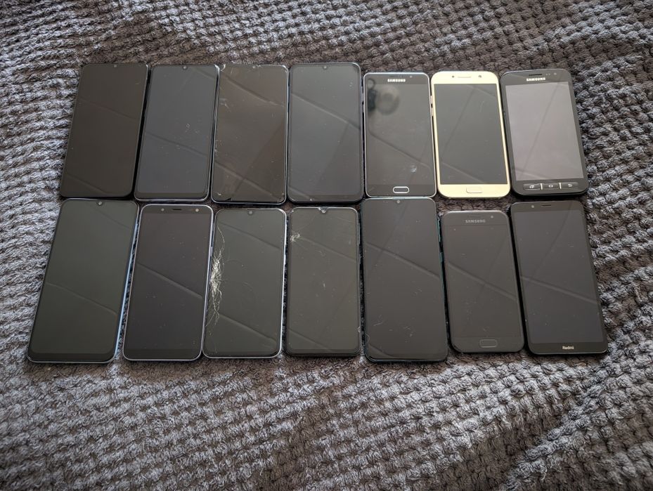 Смартфон на запчасти .