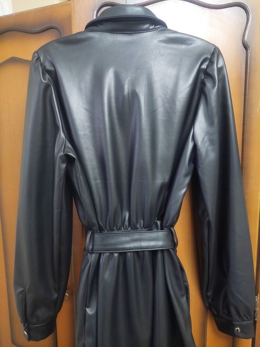 Сукня чорна з екошкіри, бренд mohito