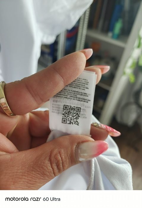 T-shirt damski HUGO BOSS | Biały z brokatowym logo