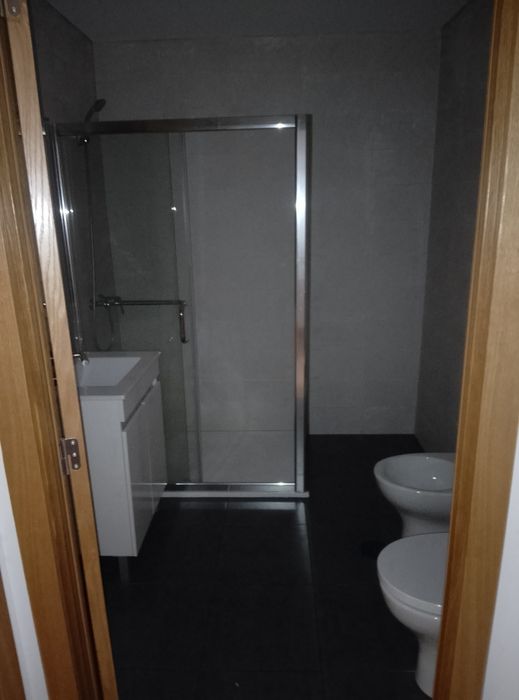 Alugo apartamento T2