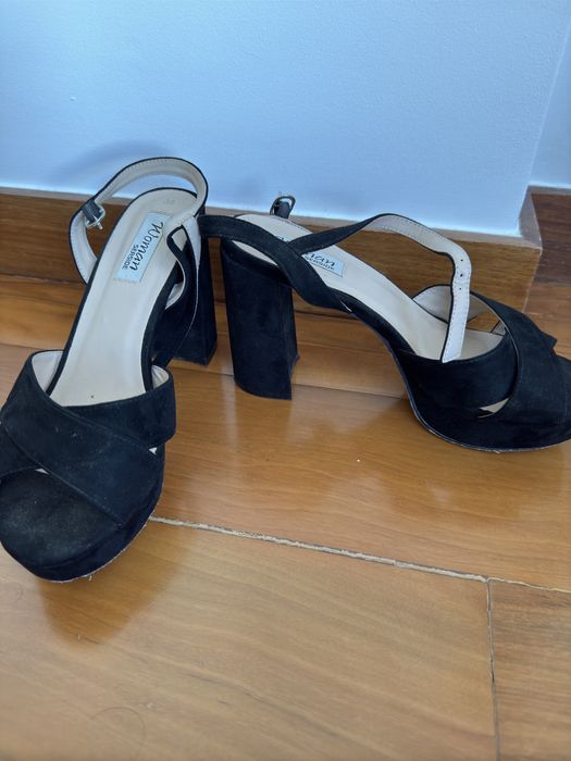 Sandálias salto alto Pretas