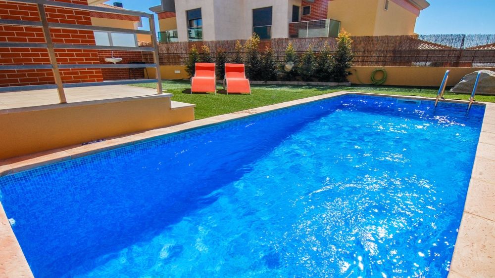 Moradia M4 c/ Piscina p/ Férias. Albufeira-Algarve.