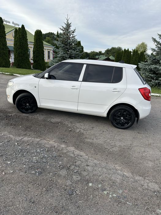 Продам skoda fabia 2 2012 року
