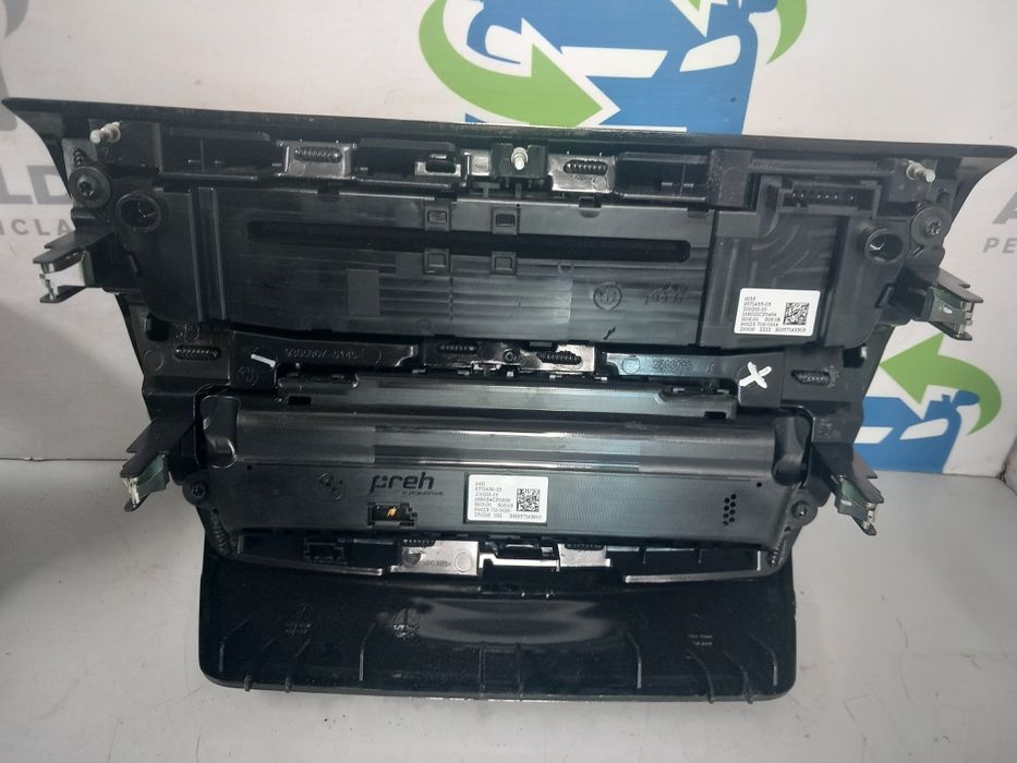 Consola central radio control ar condicionado  BMW X1