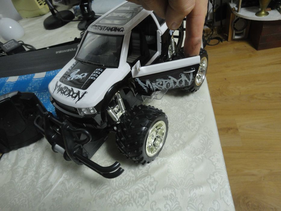 продам большой джип mastodon на управлении