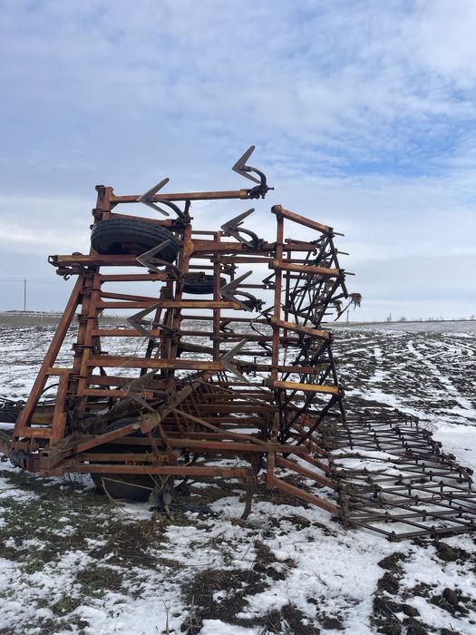 Продам культиватор колісний розкладний