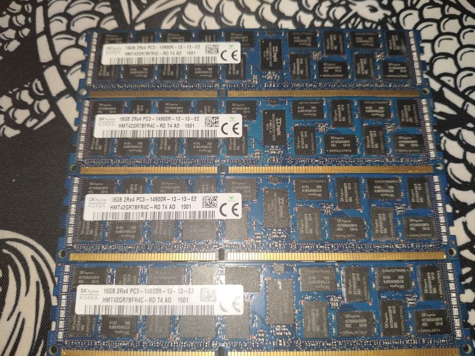 Серверная память DDR3 4 платки по 16 Гб каждая