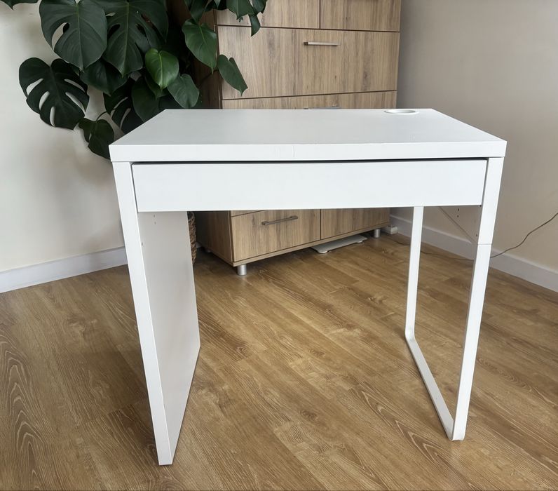 Biurko Micke Ikea  małe białe dla dziecka