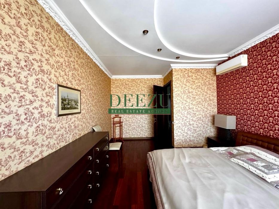 Продаж 3-х кімнатної квартири 140 м2 вул. Іринінська 5/24
