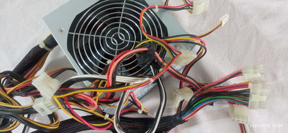 Chieftec GPS-500AB-A / cpu -8+4 pin /pci e - 6+6 pin