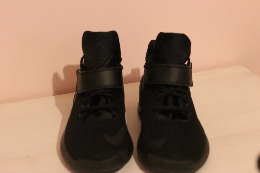 Sapatilhas Nike Kwazi 'Triple Black'
