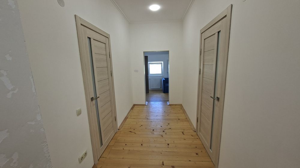 Продаж житлового будинку 220м². Ділянка 7сот.Котедж.Комунікації. Ремонт. Івано-Франківськ.Терміново