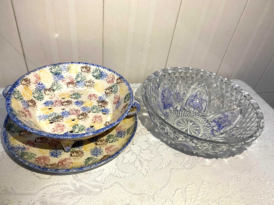 Poncheira e taças grandes em vidro