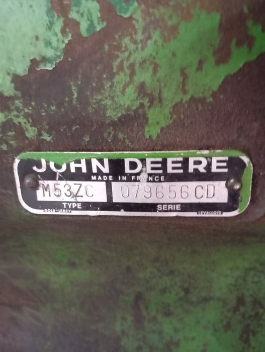 Мотор Джон дір 4 циліндровий