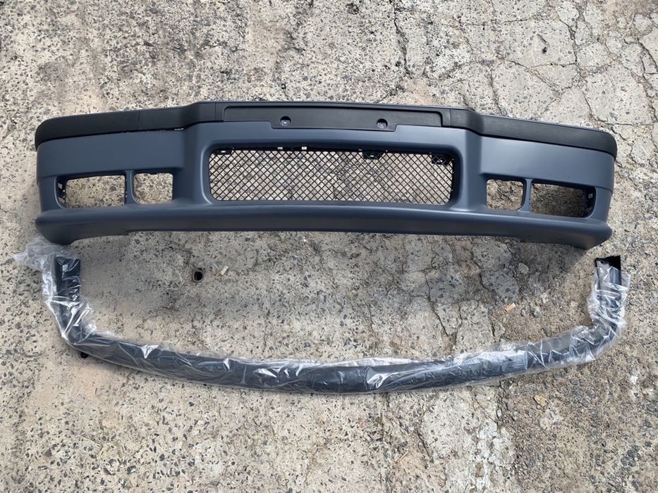 Бмв е36 м бампер (накладка под бампер в комплекте)