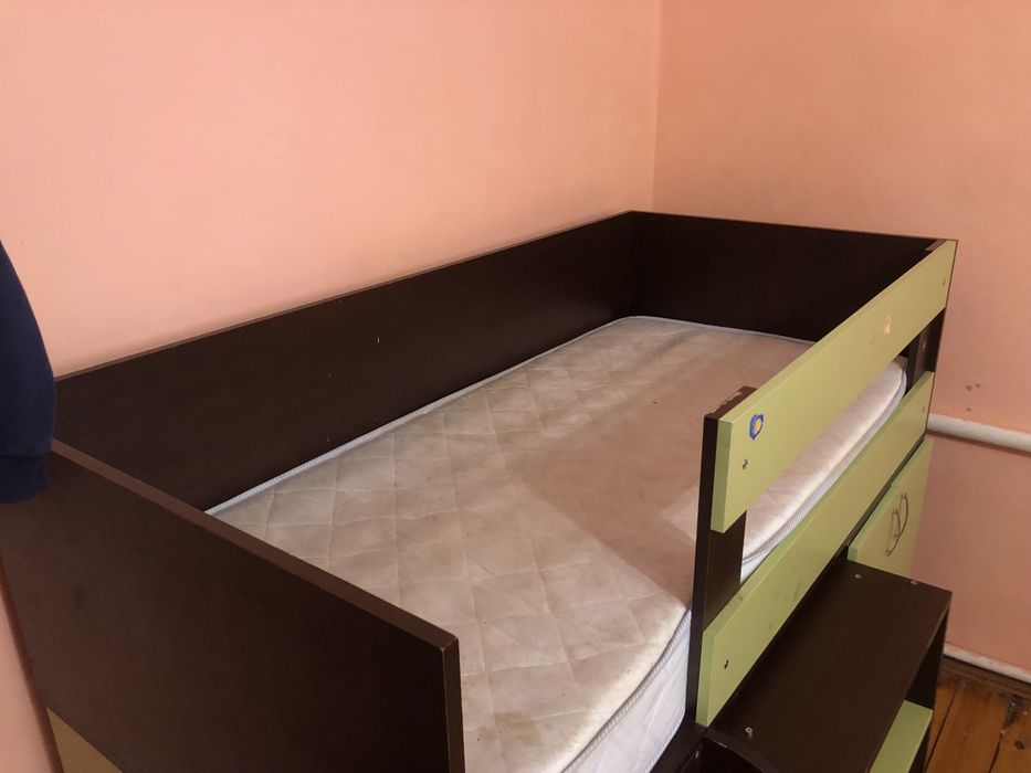 Дитяче ліжко горище з шафою, поличками та матрацом у комплекті
