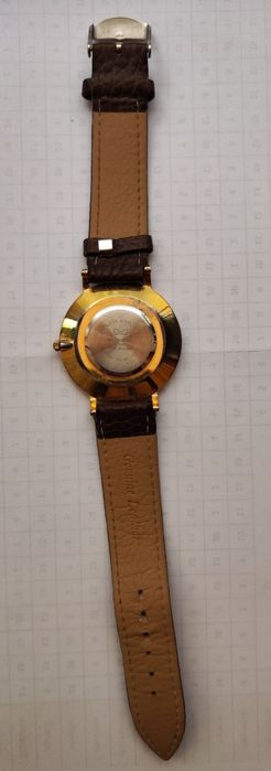 Годинник жіночий Q&Q