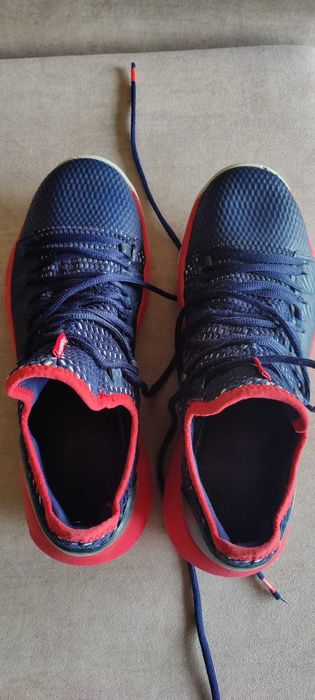 Sapatilhas Under Armour tam. 43 em estado novo