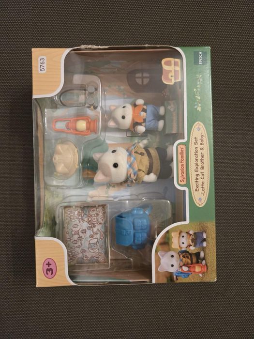 Семья котиков Sylvanian Families  Family,