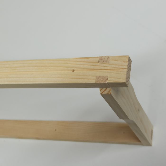 Ramka pszczela do ula wielkopolskiego sosna  dostępne od  ręki.